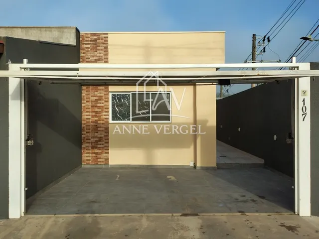 Imagem 2: Casa À Venda no Residencial Florada Raízes, no Aguassai, em Cotia, Próximo Ao Jardim Japão, com 110M²