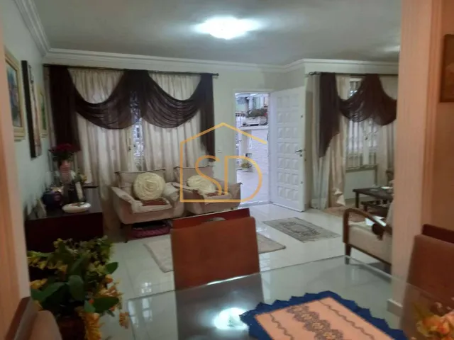 Imagem 4: Sobrado À Venda, com 3 Quartos, Espaço Gourmet , 2 Vagas de Garagem ,180M² no Bairro Parolin em Curitiba