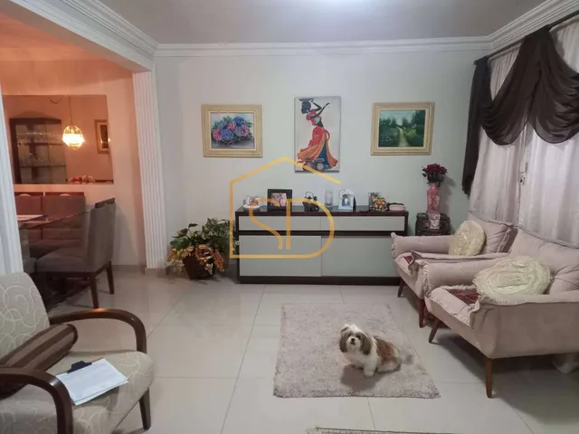 Imagem 7: Sobrado À Venda, com 3 Quartos, Espaço Gourmet , 2 Vagas de Garagem ,180M² no Bairro Parolin em Curitiba