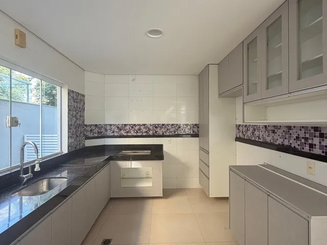 Imagem 5: Sobrado no Condomínio Belvedere À Venda por R$ 2.300.000,00