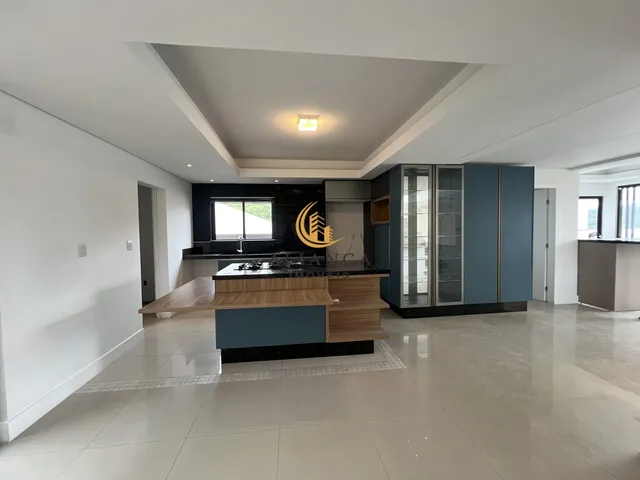 Imagem 14: Casa com 3 Suítes e Piscina na Pedra Branca
