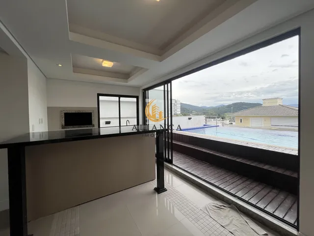 Imagem 7: Casa com 3 Suítes e Piscina na Pedra Branca