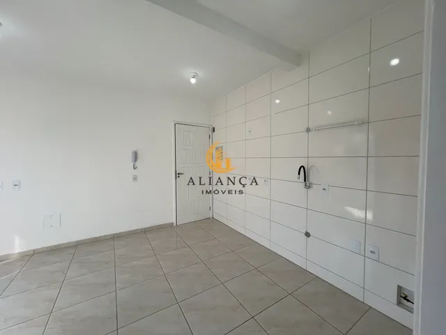 Imagem 2: Apartamento com 1 Dormitório para Locação em Potecas