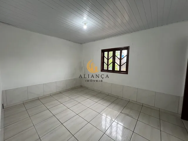 Imagem 2: Casa com 2 Dormitórios para Locação no Jardim Janaína