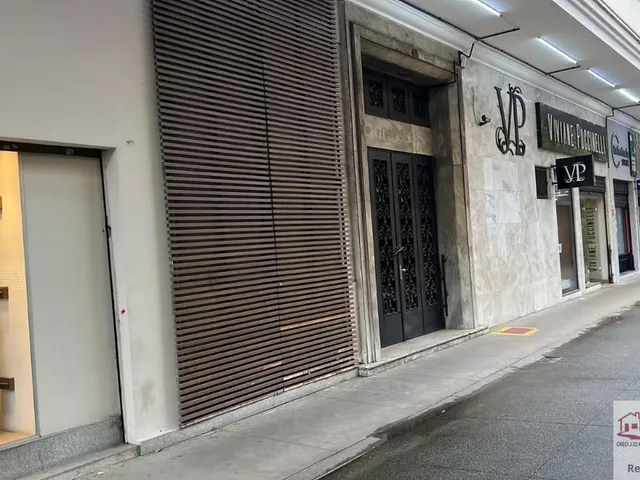 Imagem 12: Salão Comercial de Alto Padrão no Centro de Santos-Sp: 80 Salas e 3.300M² de Área Disponíveis!