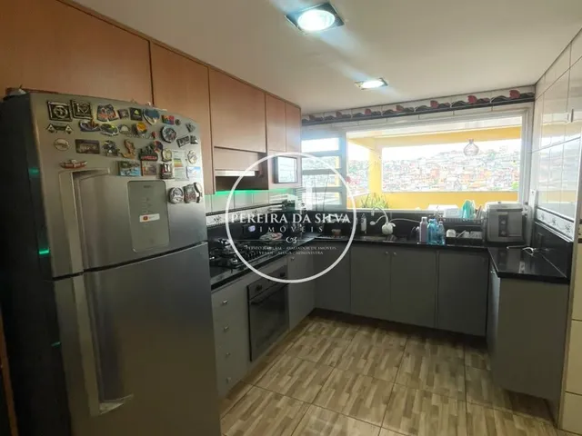 Imagem 4: Sobrado com 3 Casas de Renda À Venda em Jardim Silvio Sampaio - Taboão da Serra /Sp