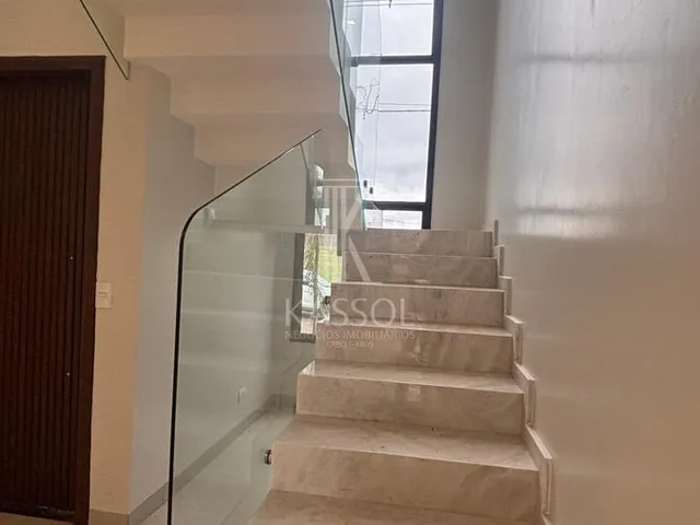 Imagem 3: Sobrado Novo Pronto para Morar no Bairro Canadá, Área Privativa 219,69 M²