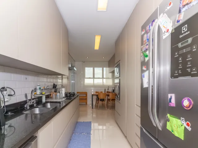 Imagem 3: Apartamento para Venda em Pinheiros com 4 Quartos, Sendo 4 Suítes, 253M²