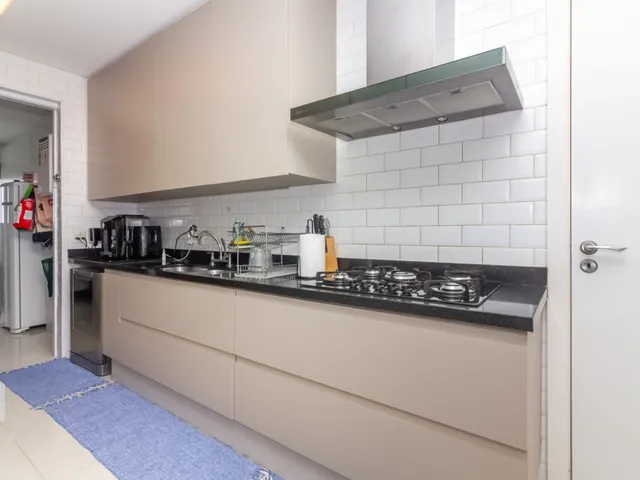 Imagem 12: Apartamento para Venda em Pinheiros com 4 Quartos, Sendo 4 Suítes, 253M²