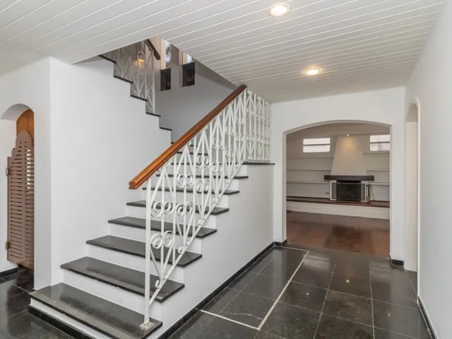 Imagem 10: Casa para Venda em Vila Morumbi com 4 Quartos, Sendo 2 Suítes, 374M²