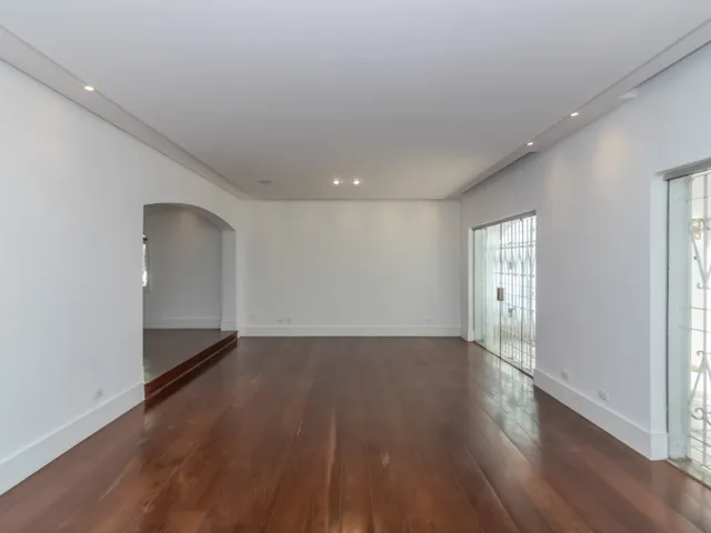 Imagem 11: Casa para Venda em Vila Morumbi com 4 Quartos, Sendo 2 Suítes, 374M²