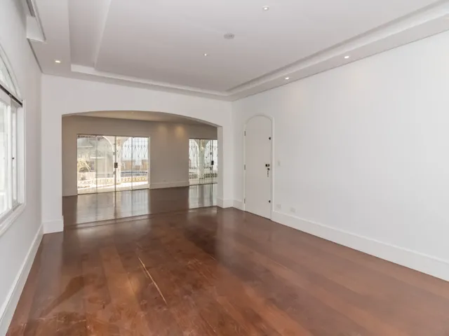 Imagem 6: Casa para Venda em Vila Morumbi com 4 Quartos, Sendo 2 Suítes, 374M²