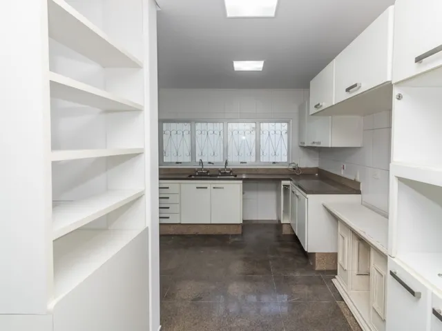 Imagem 14: Casa para Venda em Vila Morumbi com 4 Quartos, Sendo 2 Suítes, 374M²