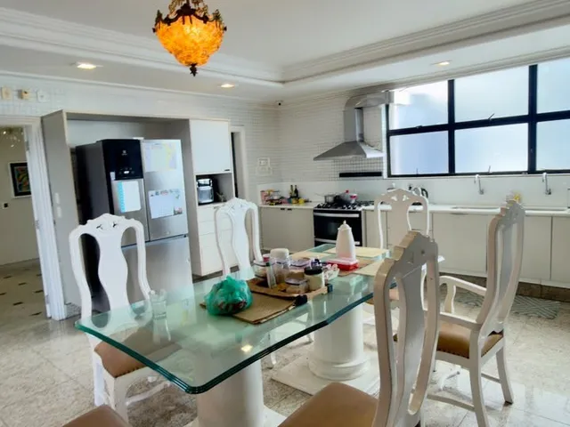Imagem 10: Apartamento de Alto Padrão com 4 Suítes e Vista para o Theatro da Paz