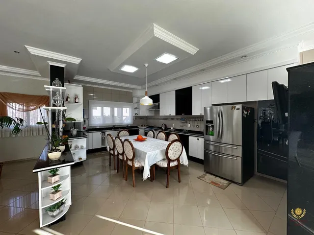 Imagem 2: 0 Casa com 5 dormitórios