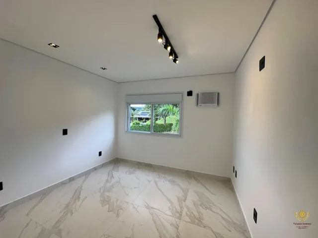 Imagem 5: Casa com 6 Quartos Condomínio Jardim das Palmeiras - 1.825 M² de Pura Elegância!