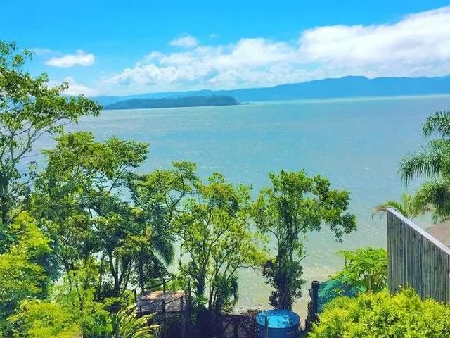 Imagem 3: Mansão Pé na Areia em Meio À Natureza no Sambaqui
