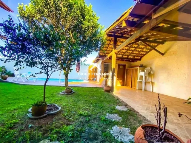 Imagem 5: Casa com 5 Dormitórios, Piscina e Churrasqueira À Venda no Campeche