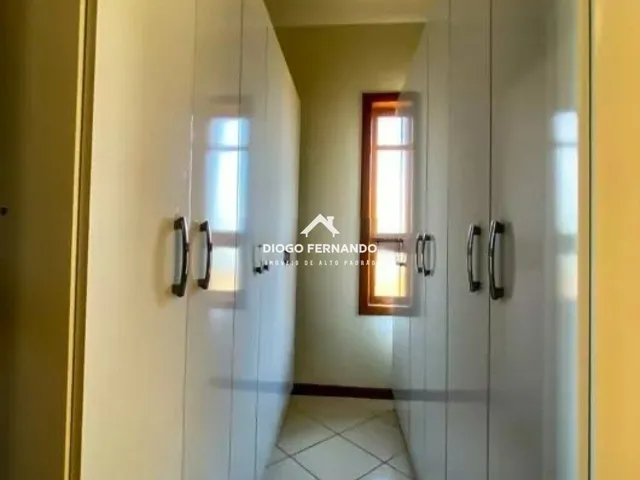 Imagem 8: Casa com 5 Dormitórios, Piscina e Churrasqueira À Venda no Campeche