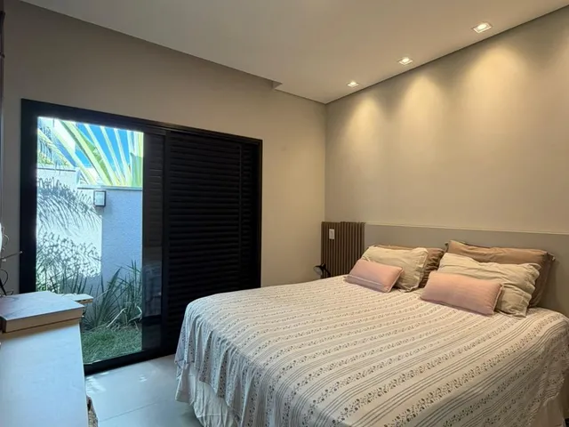 Imagem 3: Casa Térrea no Condomínio Belvedere II À Venda por R$ 1.890.000,00