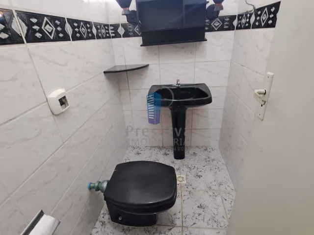 Imagem 11: Casa Ampla com 3 Dormitórios, 2 Suítes e Salão de Festas no Dom Bosco