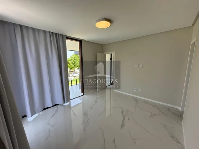 Imagem 11: Aluguel Luxuosa Casa de 5 Suítes no Condomínio Busca Ville, : Fino Acabamento e Alto Padrão - Imperdível!
