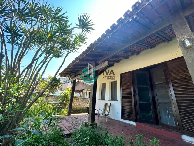 Imagem 2: Casa a Beira Mar Composta por 3 Quartos Á Venda na Praia de Setiba, Guarapari-Es