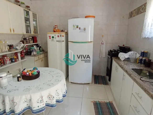 Imagem 4: Casa À Venda em Guarapari-Es, Bairro Perocao: 5 Quartos, 1 Suíte, 2 Salas, 4 Banheiros, 6 Vagas, 300M². Imperdível!