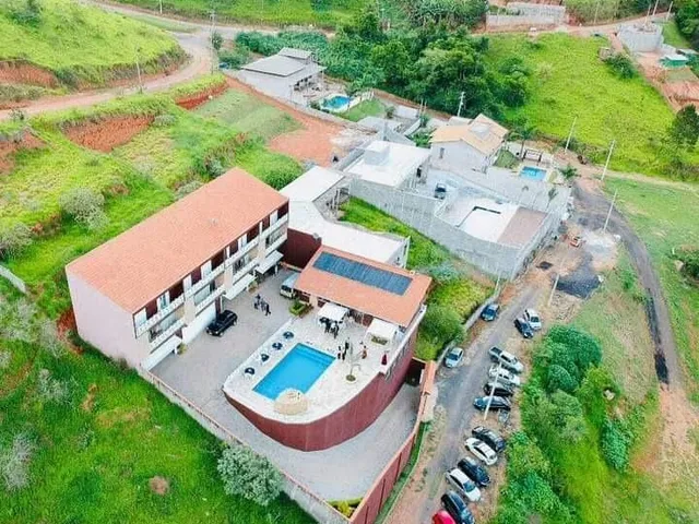 Imagem 16: Chácara em Condomínio Fechado com Linda Vista para a Represa de Igaratá e Acesso À Agua em Frente a Propriedade