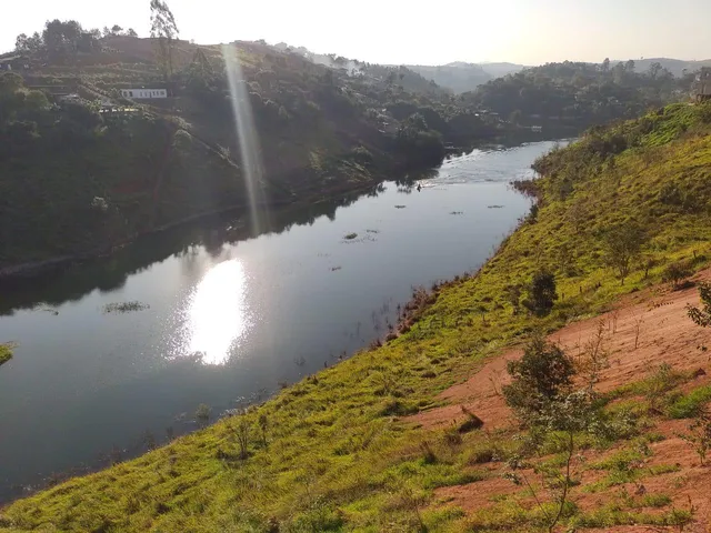 Imagem 10: Linda Chácara Á Beira da Represa de Igaratá (Pé na Agua) no Condominio Paraiso de Igarata - Sp