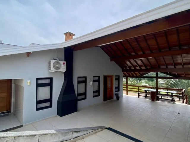 Imagem 9: Linda Chácara , Mobiliada , Pé na Agua e Vista Panoramica para a Represa, no Condomínio Paraiso de Igarata em Igaratá