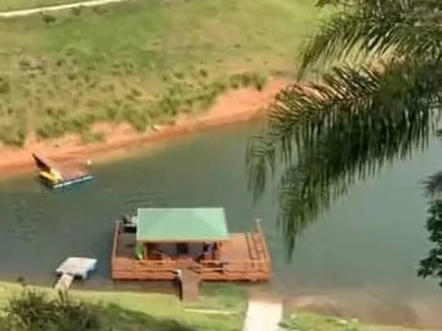 Imagem: Linda Chácara, Pé na Agua e Vista Panoramica