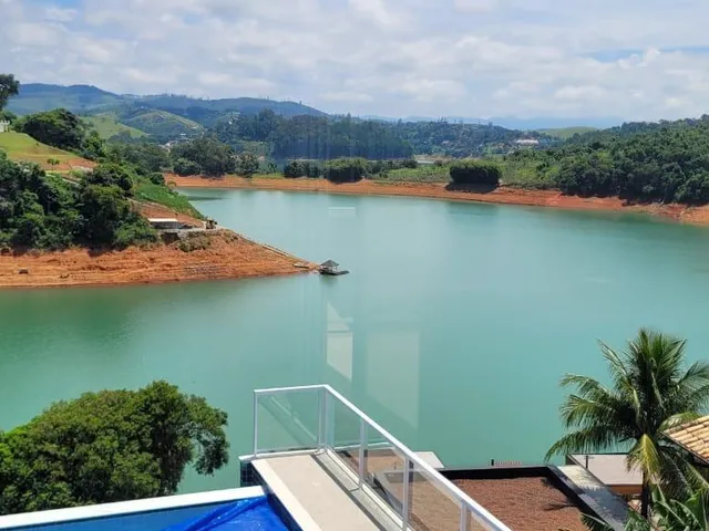 Imagem 12: Linda Chácara Mobiliada a Beira da Represa ( Pé na Agua) , no Condominio Aguas de Igarata em Igarata - Sp