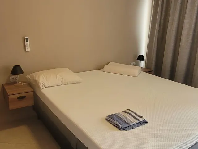 Imagem 3: Linda Chácara Mobiliada a Beira da Represa ( Pé na Agua) , no Condominio Aguas de Igarata em Igarata - Sp