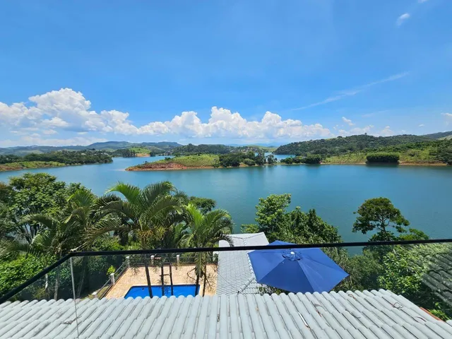 Imagem: Linda Chácara, Pé na Agua e Vista Panoramica