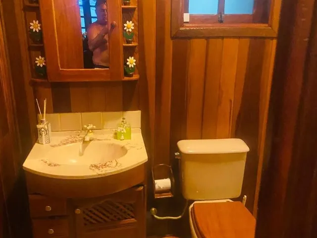 Imagem 3: Linda Chácara a Beira da Represa de Igaratá ( Pé na Agua ) , no Condominio Porto Alpina em Igarata - Sp