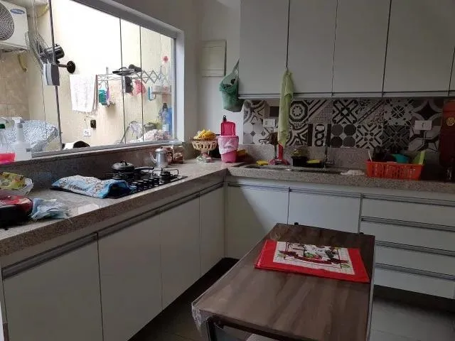 Imagem 7: Casa para Locação em Guarulhos-Sp, Jardim Leda: 4 Quartos, 2 Banheiros, 2 Vagas de Garagem, 220M² de Área. Confira!