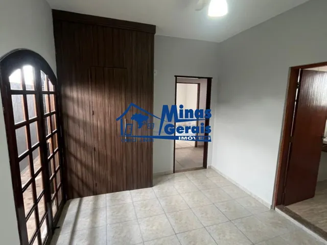 Imagem: Casa para Locação na Avenida Ouro Fino