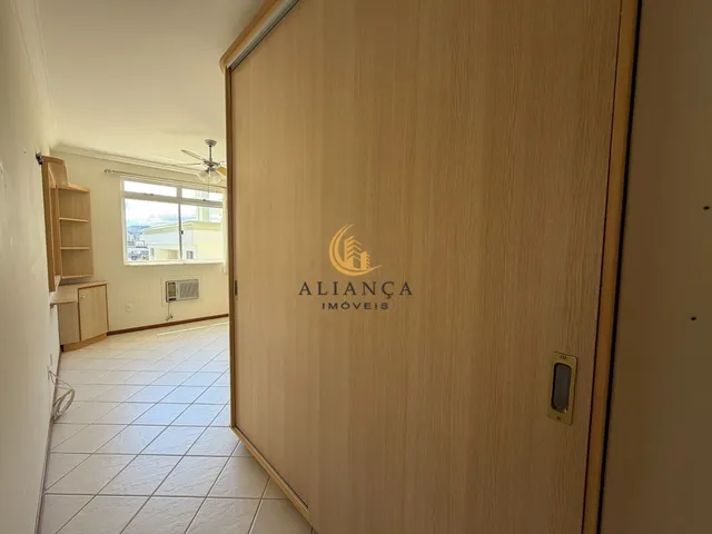 Imagem 13: Apartamento com Sacada e Suíte em Coqueiros