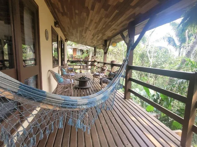 Imagem 4: Casa na Praia do Rosa com 4 Quartos, a Menos de 200M do Caminho do Rei