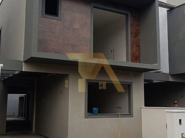 Imagem 8: Casa Tipo Sobrado com 3 Suítes a Menos de 1Minuto da Praia do Centro com 170M² À Venda