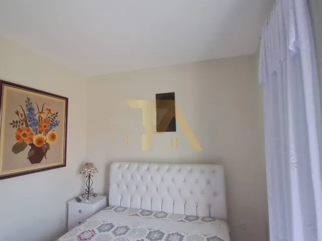 Imagem 15: Linda Casa na Beira da Lagoa À Venda