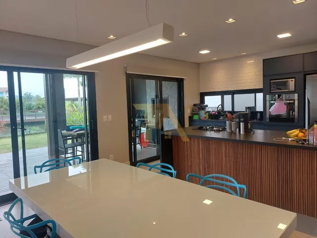 Imagem 2: Casa com 3 Suites no Condomínio Aqualina Lake Club - 30Min da Praia do Rosa