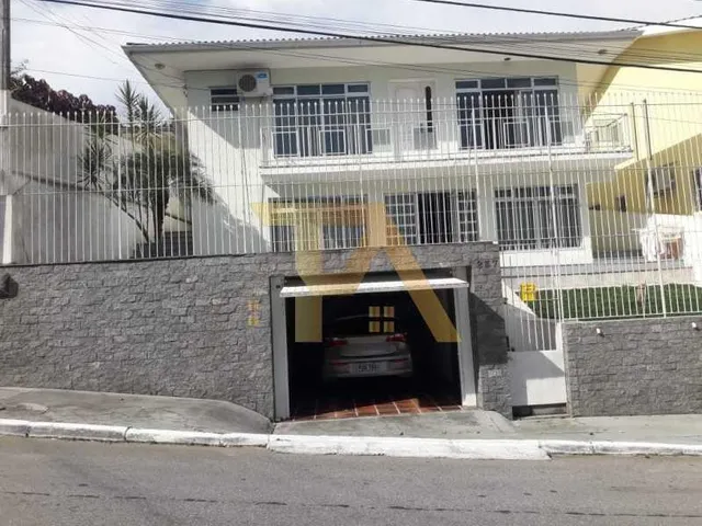 Imagem: Casa de Rua - Duplex / Residencial / Jardim