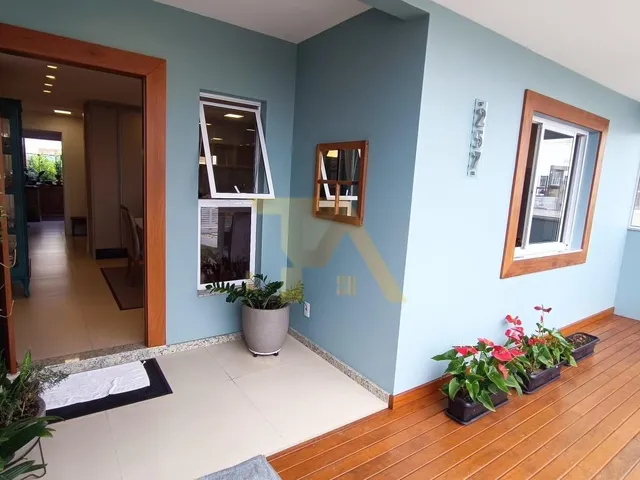 Imagem 2: Casa À Venda em Garopaba-Sc: 3 Quartos, 2 Suítes, 2 Salas e 156M² de Área - Areias de Palhocinha