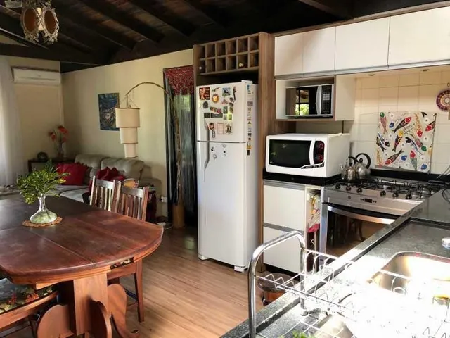 Imagem 14: Casa Ampla e Aconchegante no Centro de Garopaba, a Apenas 450 Metros da Avenida Principal e a 1,2 Km da Praia Central