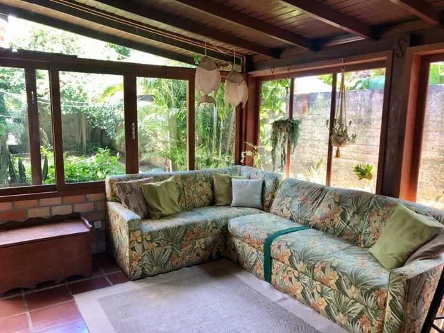 Imagem 6: Casa Ampla e Aconchegante no Centro de Garopaba, a Apenas 450 Metros da Avenida Principal e a 1,2 Km da Praia Central