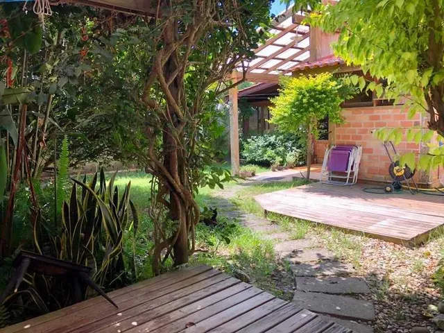 Imagem 10: Casa Ampla e Aconchegante no Centro de Garopaba, a Apenas 450 Metros da Avenida Principal e a 1,2 Km da Praia Central