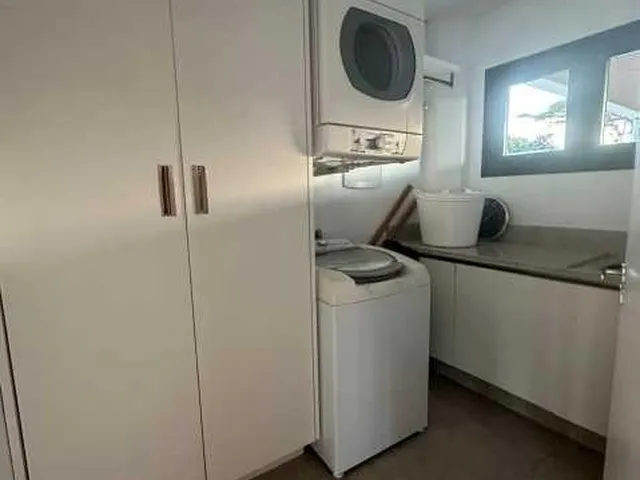 Imagem 16: Casa À Beira-Mar com 3 Suítes e Vista para o Mar