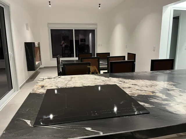 Imagem 9: Casa com 2 Quartos (1 Suíte), Lareira e Churrasqueira